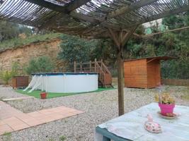 Casa unifamiliar con piscina en Montbarbat photo 0