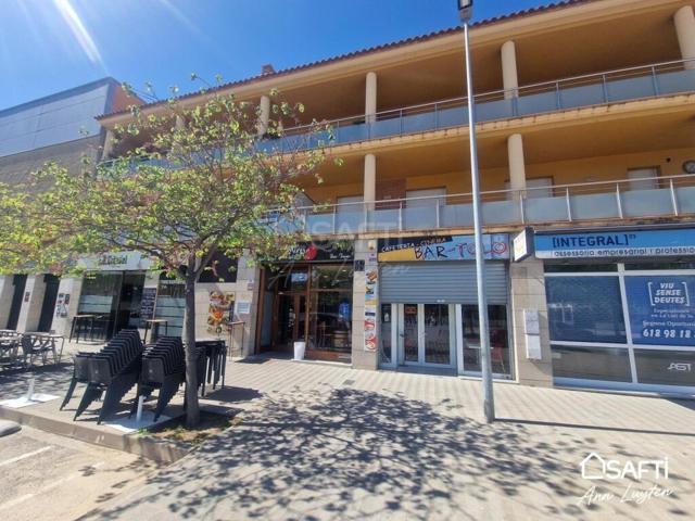 Local comercial en venta en Roses al lado del cine photo 0