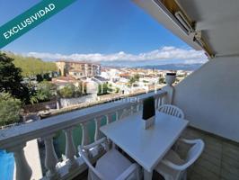 Piso con vistas al canal y piscina en Empuriabrava. photo 0