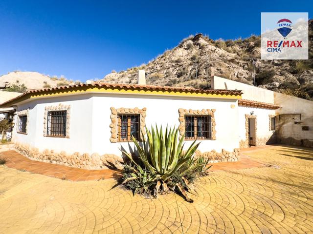 casa cueva en freila photo 0