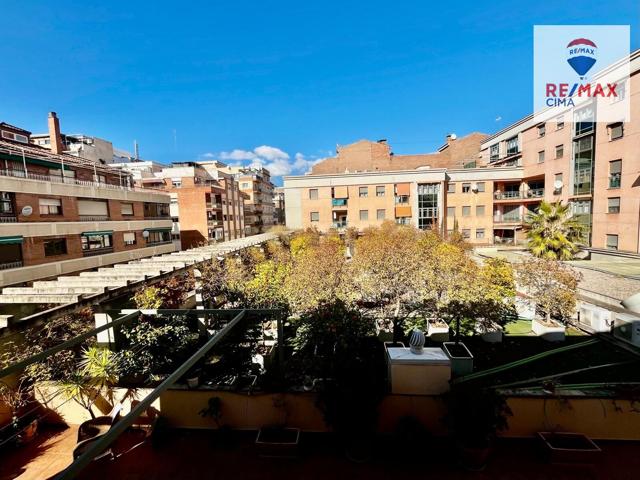 MODERNIDAD Y CONFORT EN PLENO CENTRO DE GRANADA photo 0