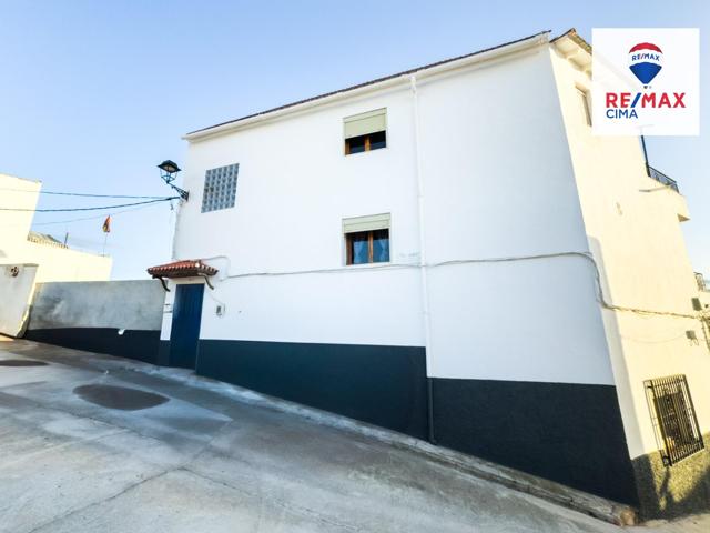 SE VENDE CASA Y APARTAMENTO INDEPENDIENTE EN CÚLLAR BAZA photo 0