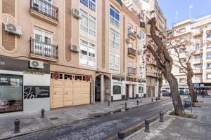PLAZA DE GARAJE JUNTO ALHAMAR photo 0