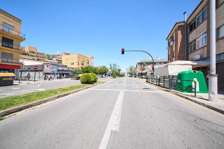 Piso en alquiler en calle Pepe Hillo, Granada – ¡Ideal ubicación junto al Hospital de Traumatología! photo 0
