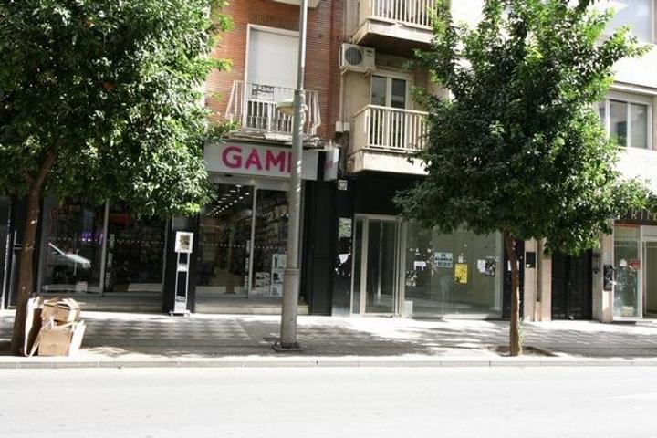 LOCAL DUPLEX EN CALLE RECOGIDAS photo 0