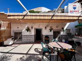 Tu refugio natural en Benamaurel: casa cueva con 3 dormitorios y terraza. photo 0