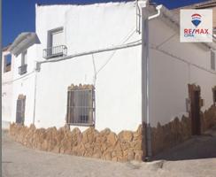 Casa Adosada con Vistas Espectaculares en Zújar mas garaje independiente photo 0