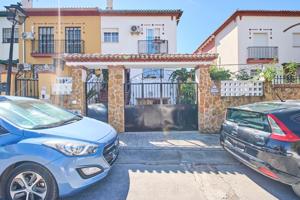 Casa adosada con jardín y piscina privada en Jun, junto a Granada photo 0