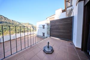 Maravilloso piso de 2 dormitorios con garage y piscina! photo 0