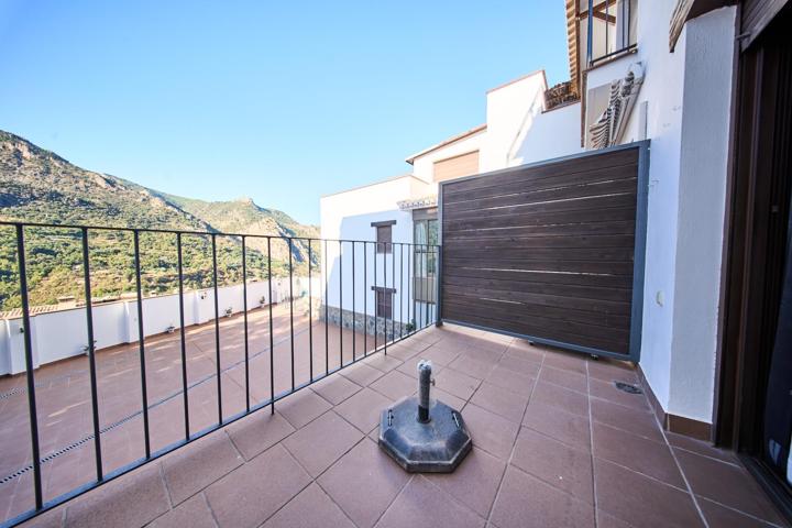 Maravilloso piso de 2 dormitorios con garage y piscina! photo 0