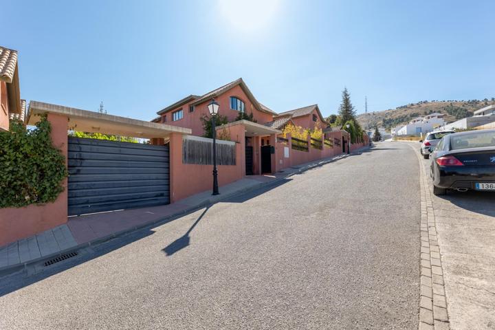 Chalet exclusivo en Cañadas del Parque: ideal para familias y teletrabajo photo 0