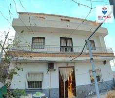 SE VENDE MAGNÍFICA CASA FAMILIAR EN ZÚJAR (GRANADA) photo 0