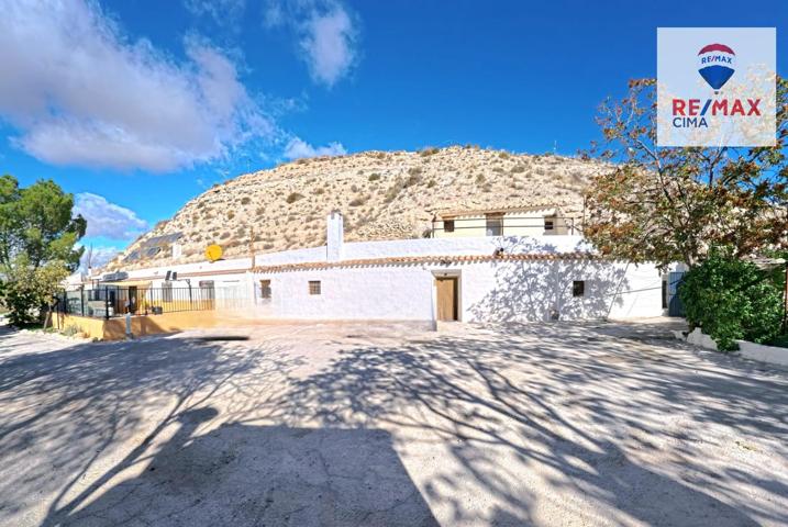 SE VENDE BONITA CUEVA EN UNA DE LAS MEJORES ZONAS DE GALERA (GRANADA) photo 0