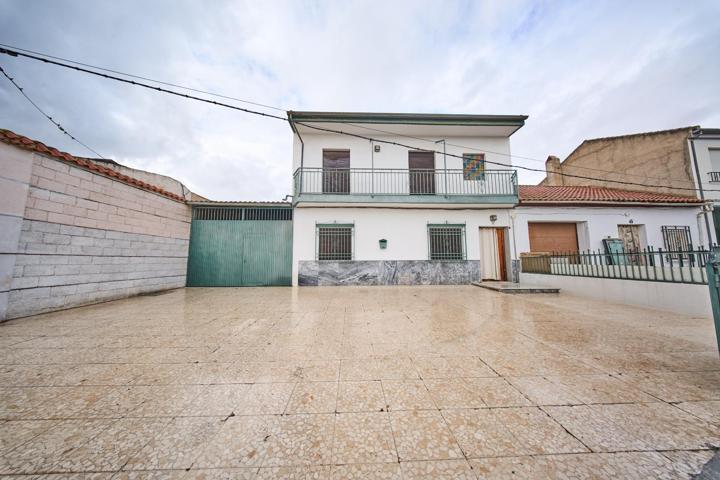 Casa con Terreno Fuente Vaqueros photo 0