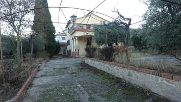 CHALET CON PARCELA JUNTO A OGIJARES photo 0