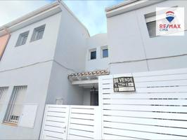 SE VENDE BONITA CASA ADOSADA EN BAZA photo 0