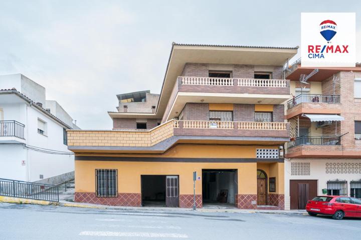 GRAN OPORTUNIDAD EN EL CENTRO DE ZÚJAR – VIVIENDA CON EXCELENTES BAJOS COMERCIALES photo 0