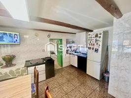 ¿Buscas una casa de pueblo lista para entrar a vivir, con patio y tejado nuevo, a un precio inmejorable? ¡Esta es tu oportunidad! photo 0
