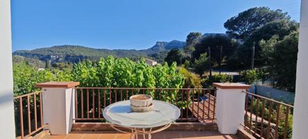 Villa con impresionantes vistas de montaña - muy cerca de pueblo y montaña , saludable y tranquilo, parcela, piscina, barbacoa, glorieta para comer, arboles frutales, parking (2) photo 0