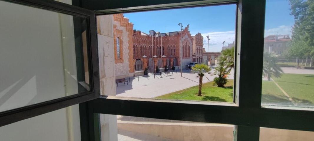 Vivienda - Local, en casco antiguo de Tarragona, cerca de plaza con zona comercial, restauración - zona fiestas. photo 0