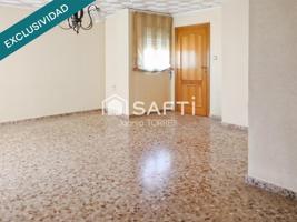 Piso de grandes dimensiones en centro Sagunto photo 0