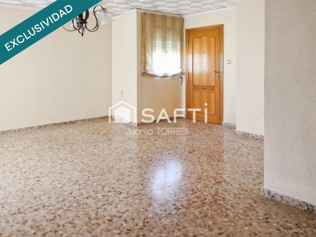 Piso de grandes dimensiones en centro Sagunto photo 0