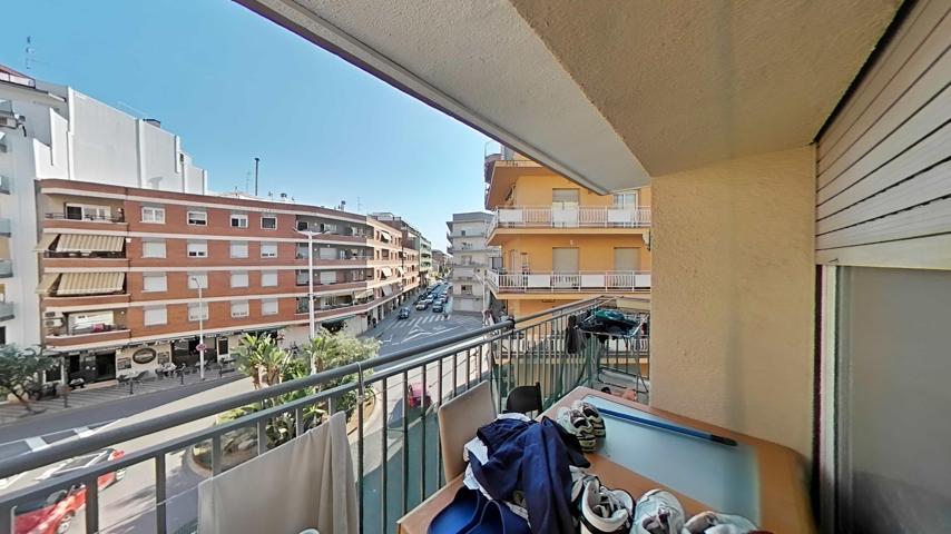 Piso En venta en Pineda de Mar photo 0