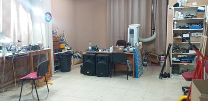 Local En venta en Calella photo 0