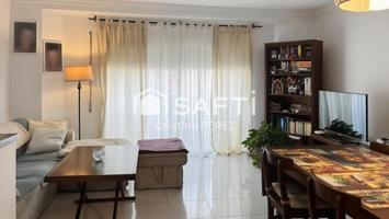 Vivienda en Los Pinos con local comercial de 65m² photo 0