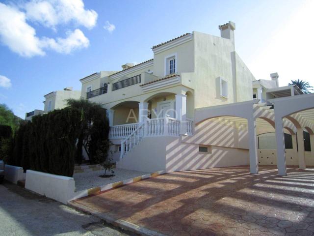 Venta de Chalet Adosado en Calpe - Calp photo 0