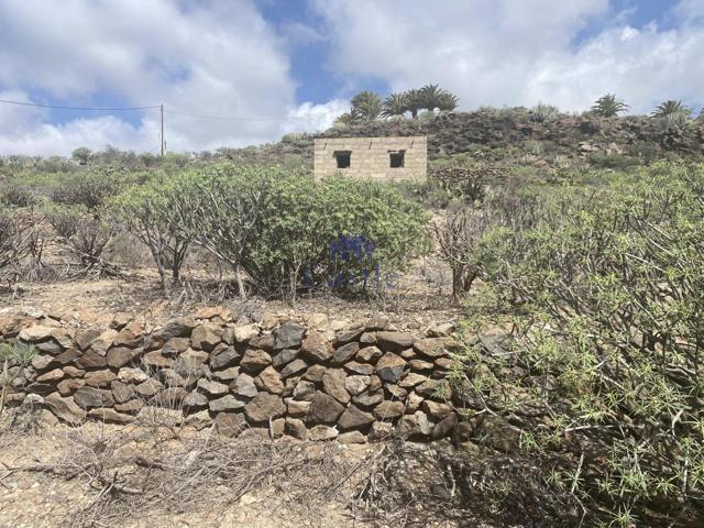 ID- C 23804 - Rustic Land For Sale in Los Menores, Adeje photo 0