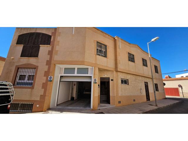 Venta de Casa en Almería Capital photo 0