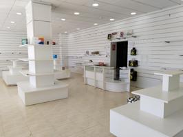 Local En venta en Garrucha photo 0