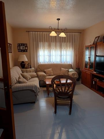 Unifamiliar Pareada En venta en Garrucha photo 0