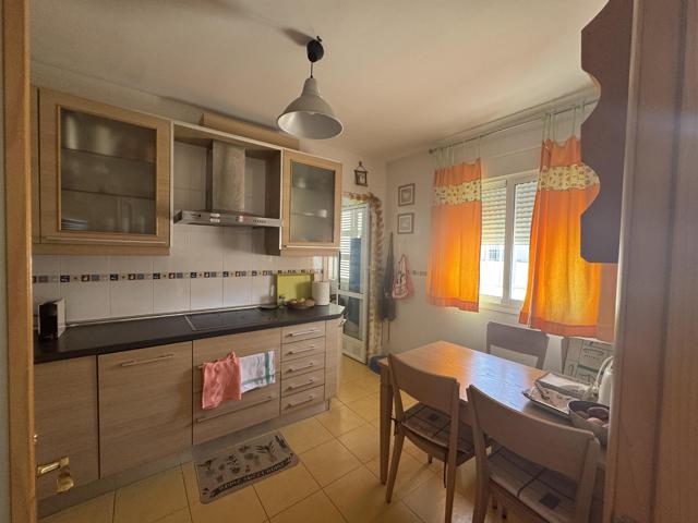 Piso En venta en Almería photo 0