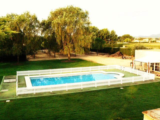 Villa En venta en Villena photo 0