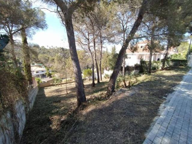 Preciosa parcela en venta en Olivella photo 0