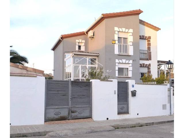 Venta de chalet en Tórtola de Henares photo 0