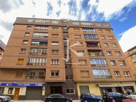Venta de gran piso muy luminoso en Teruel Ensanche con 4 habitaciones photo 0