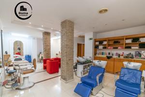 ¡Increíble local comercial en venta en Granada, ideal para tu negocio! photo 0