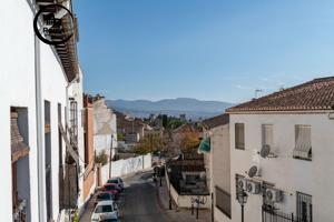 Amplio apartamento situado en Albaicín Alto en casa corrala con vistas a la Alhambra photo 0