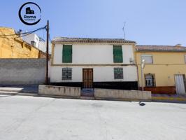 Casa junto al ayuntamiento de Pinos Puente photo 0