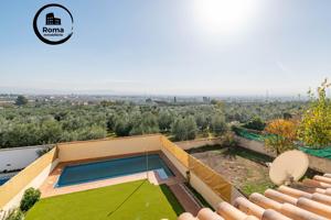 FANTÁSTICA CASA CON GRAN PATIO Y PISCINA EN ALBOLOTE photo 0