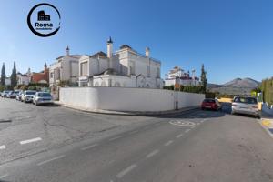ESPECTACULAR CHALET EN LA URB. VILLAS BLANCAS photo 0