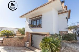 MARAVILLOSO CHALET INDEPENDIENTE CON PISCINA photo 0