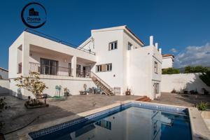 ¡Bienvenido al hogar de tus sueños en los altos de La Zubia! photo 0
