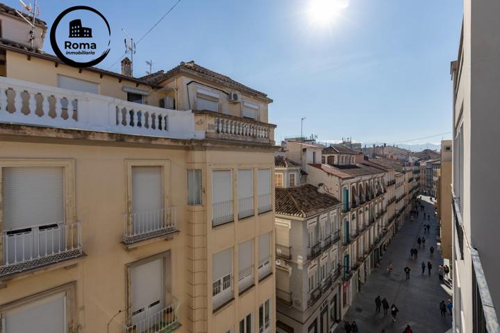 PISAZO EN PLENO CENTRO DE GRANADA HACIENDO ESQUINA photo 0