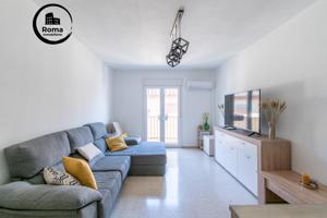 ¡Descubre tu nuevo hogar en este encantador piso situado en Santa Fe! photo 0