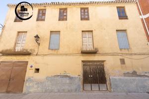 CASA JUNTO AL AYUNTAMIENTO DEL PADUL, PARA REHABILITAR O DERRIBAR photo 0