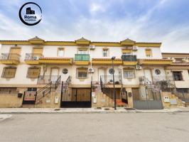 Casa adosada con patio de 97m² y piscina propia photo 0